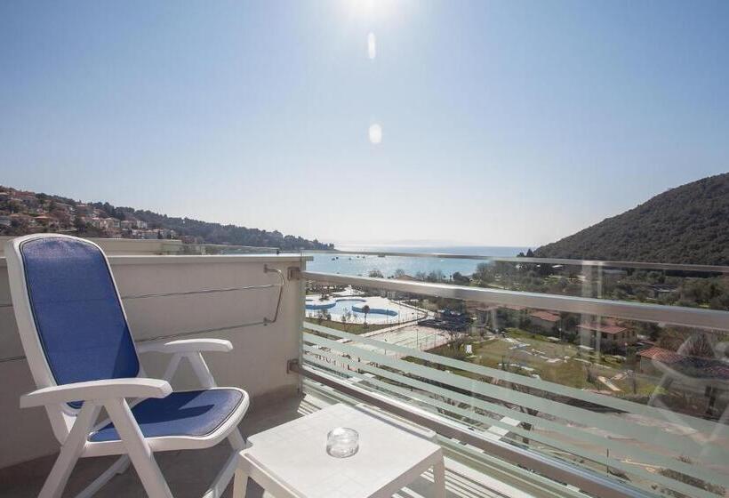 Hedera   Maslinica Hotels & Resorts