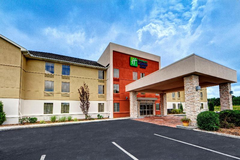 فندق Holiday Inn Express & Suites Crossville, An Ihg