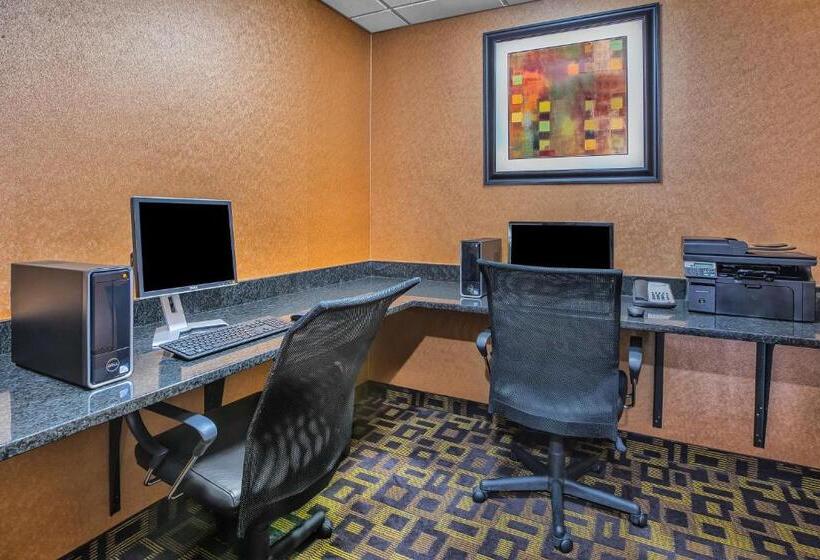 Holiday Inn Express Hotel And Suites Marysville, An Ihg