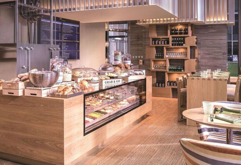 호텔 Jing An Shangrila, Shanghai