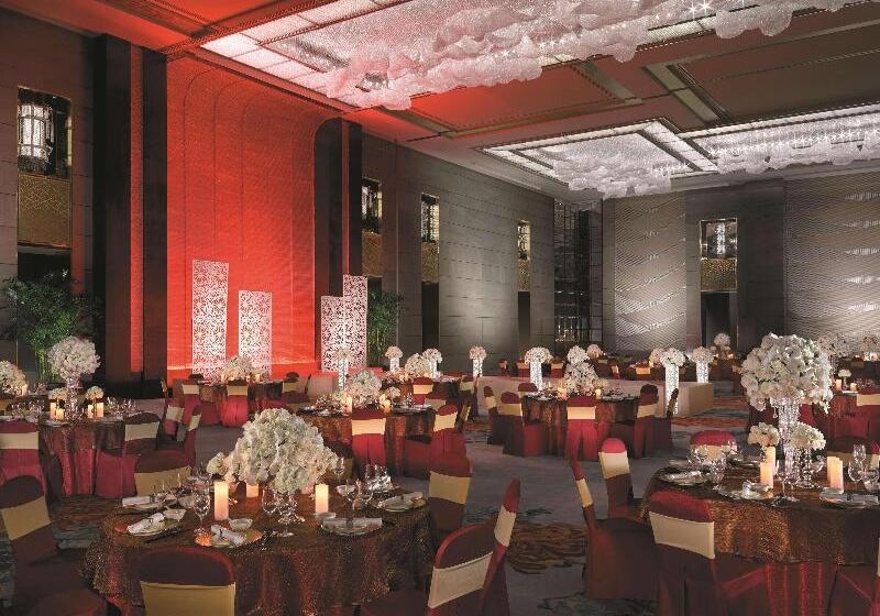 호텔 Jing An Shangrila, Shanghai