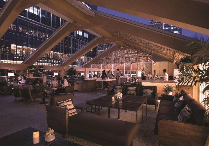 호텔 Jing An Shangrila, Shanghai