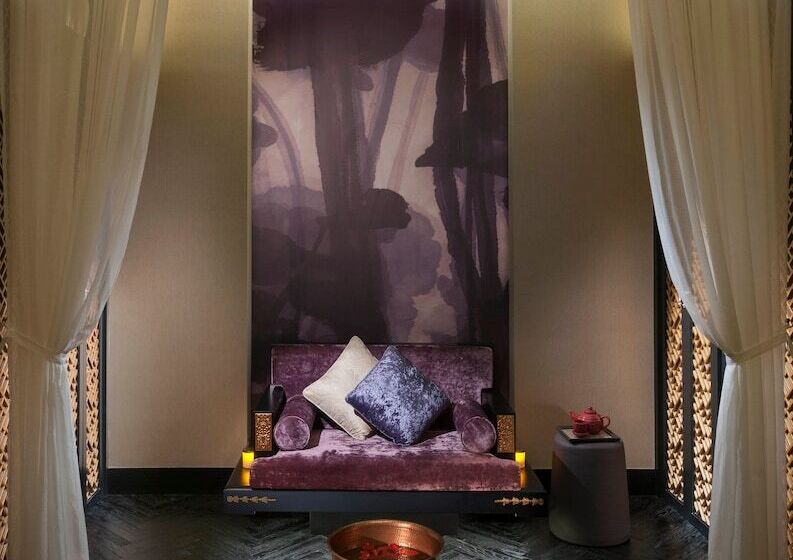 Отель Mandarin Oriental Guangzhou