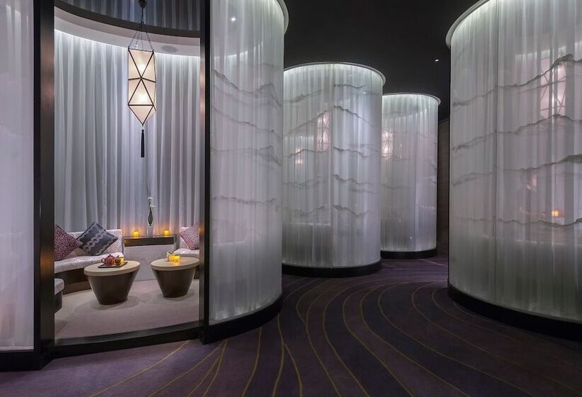 Отель Mandarin Oriental Guangzhou