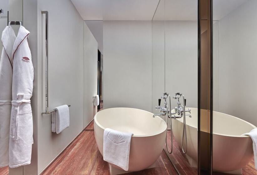 Отель Mandarin Oriental Guangzhou