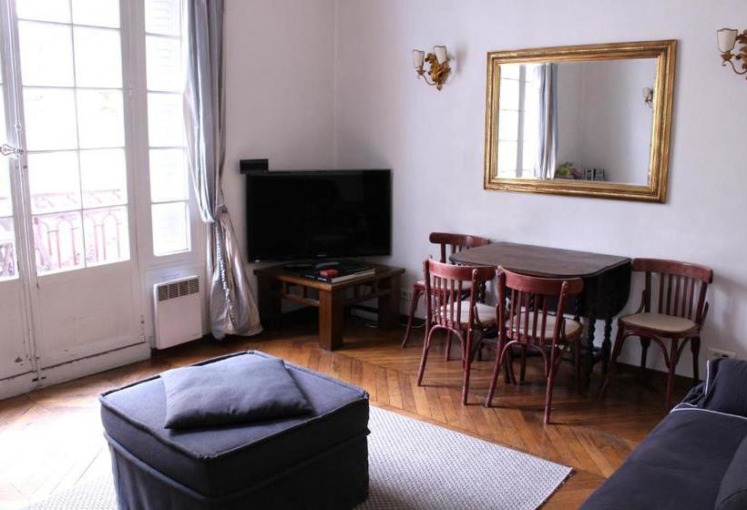 Fotos del hotel Mithouard Apartment:  12