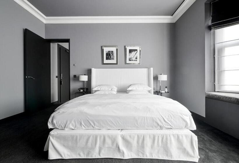 Hotel Odette En Ville