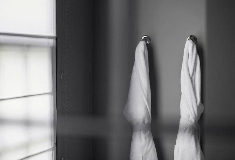 Hotel Odette En Ville