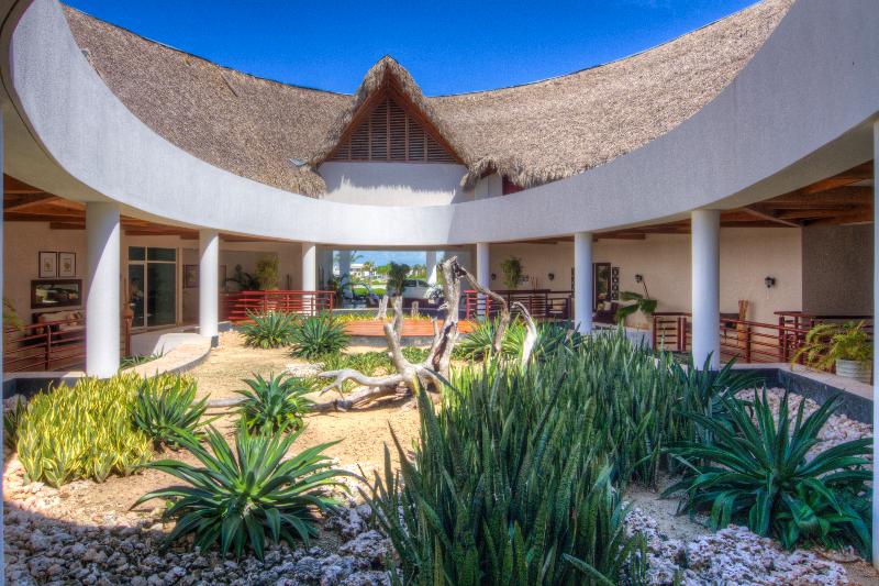 בית מלון כפרי Punta Palmera Cap Cana By Essenza Retreats