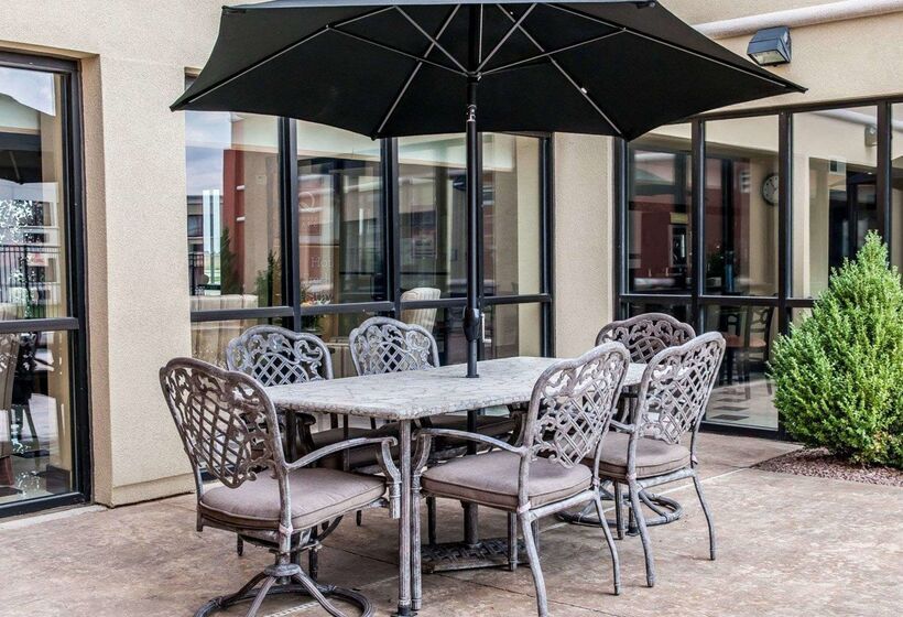 ホテル Quality Inn & Suites