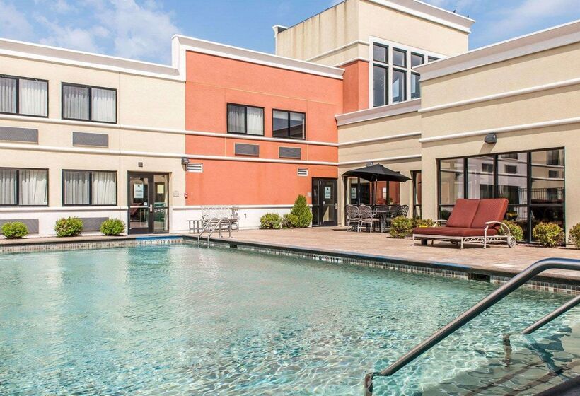 酒店 Quality Inn & Suites