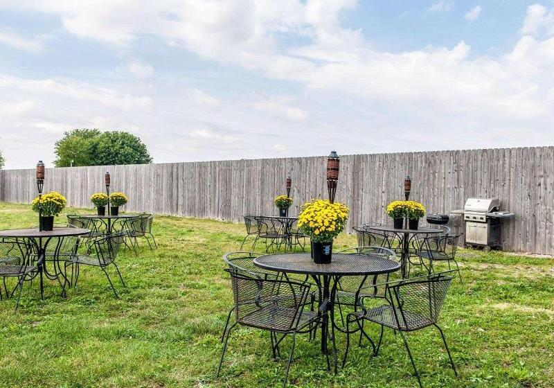 酒店 Quality Inn & Suites