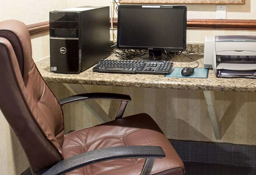 فندق Quality Inn & Suites Quantico