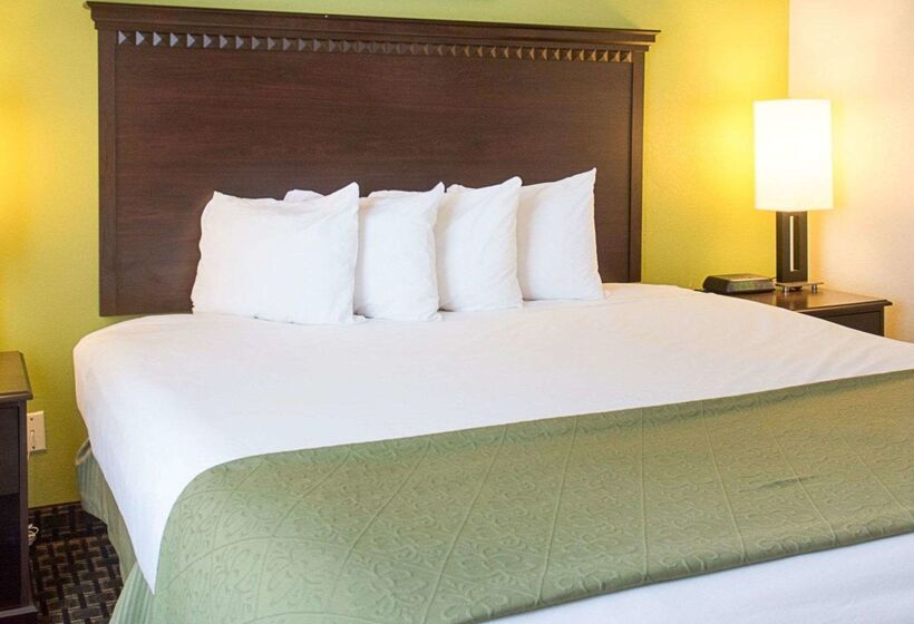 فندق Quality Inn & Suites Quantico