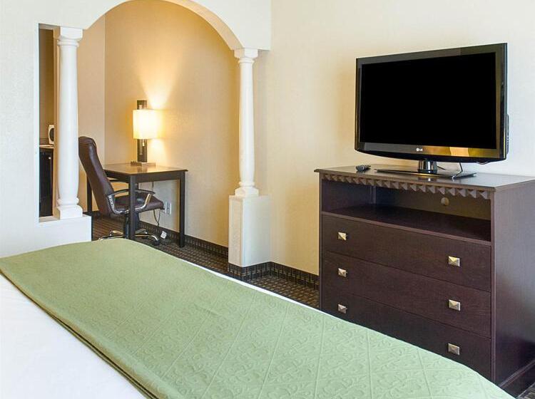 فندق Quality Inn & Suites Quantico