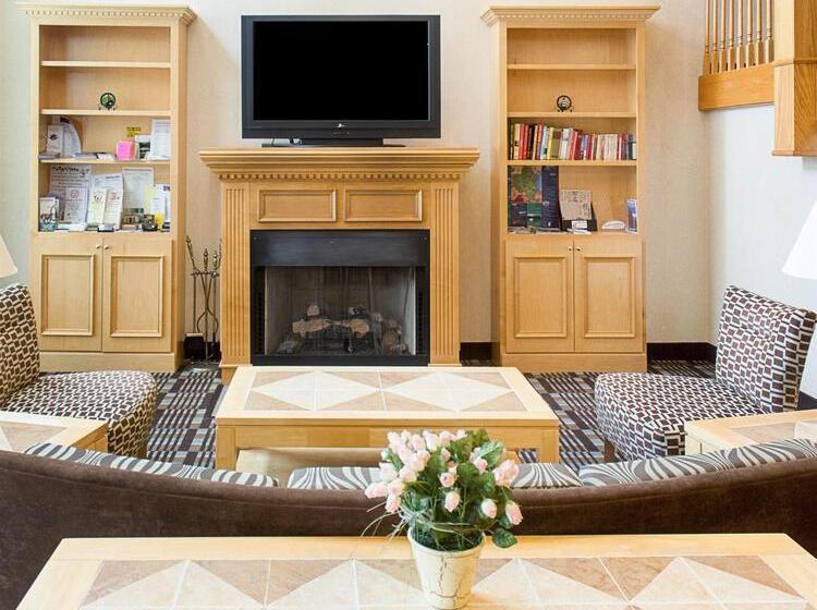 فندق Quality Inn & Suites Quantico