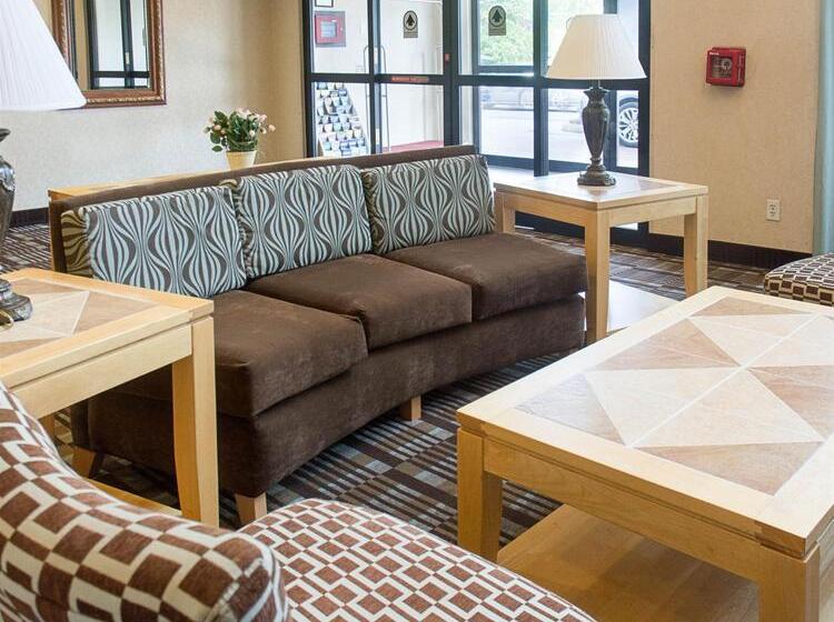 فندق Quality Inn & Suites Quantico