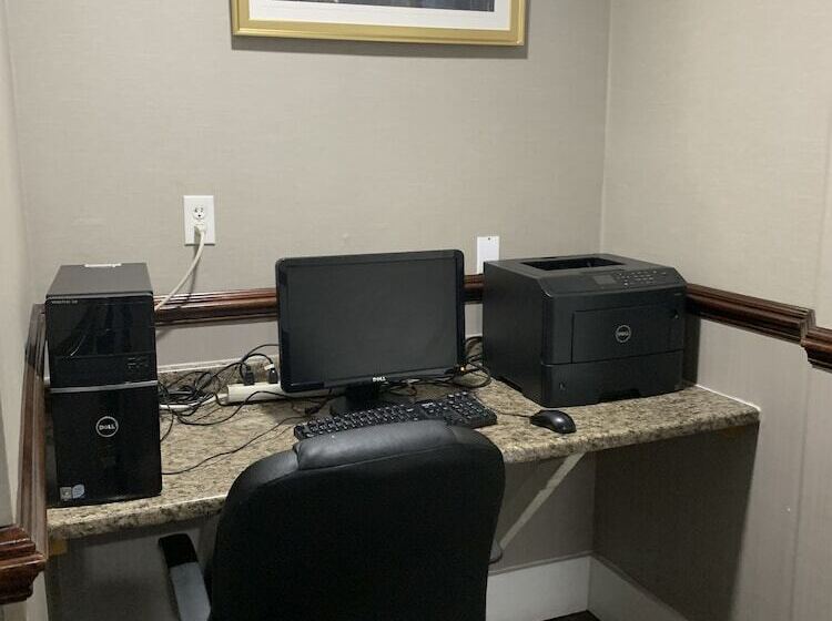 فندق Quality Inn & Suites Quantico