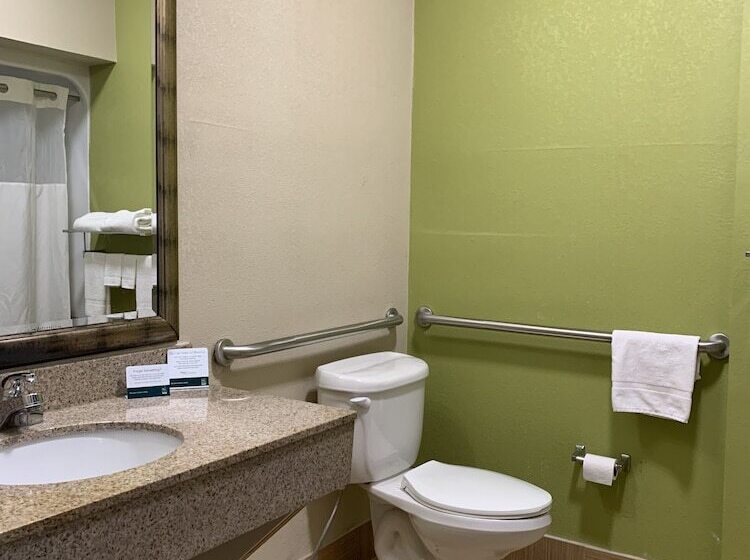 فندق Quality Inn & Suites Quantico