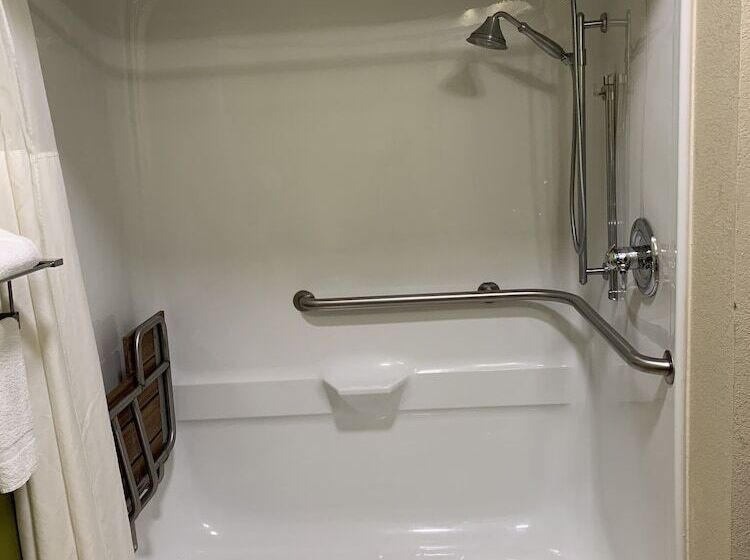 فندق Quality Inn & Suites Quantico