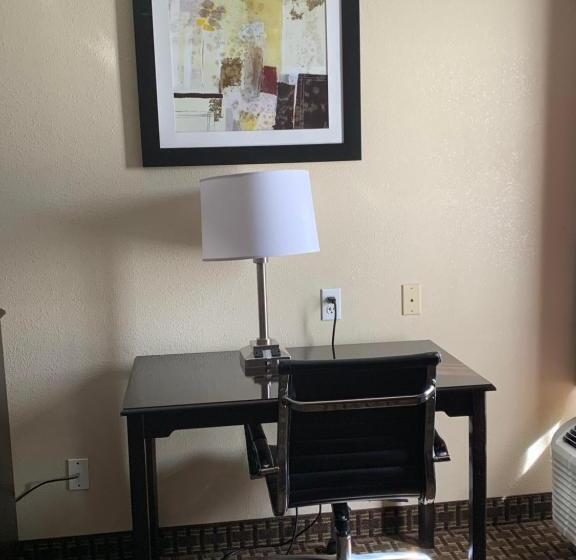 فندق Quality Inn & Suites Quantico