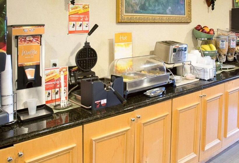 فندق Quality Inn & Suites Quantico