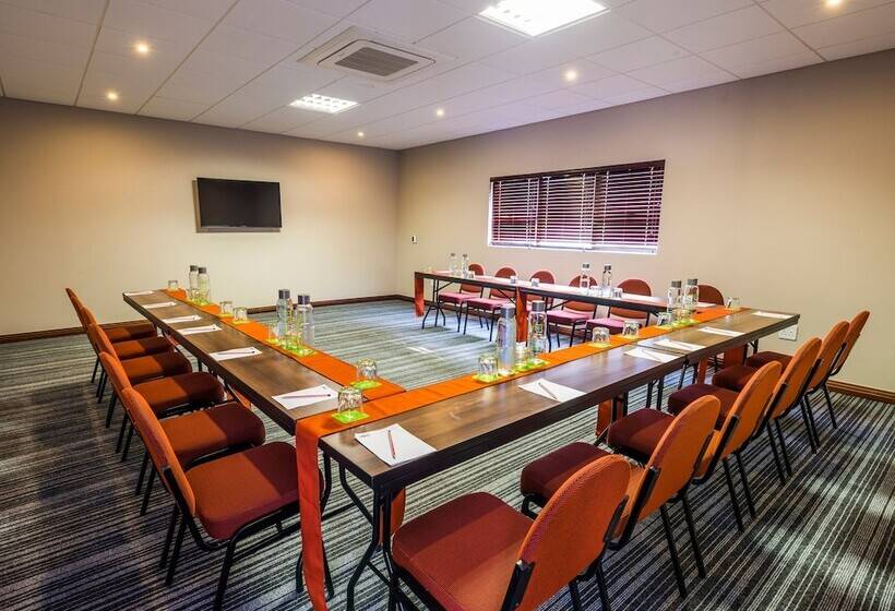 Aha Lesedi African Lodge & Cultural Village