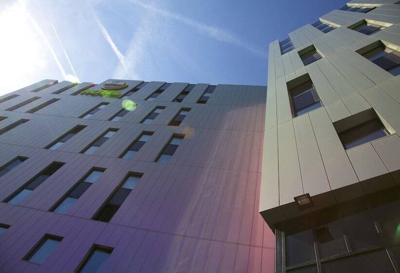 B&b Hotel Paris Porte Des Lilas