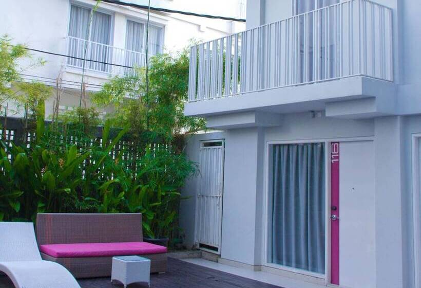 Favehotel Kuta Square