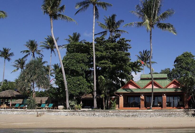 Friendship Beach Resort & Atmanjai Wellness Centre