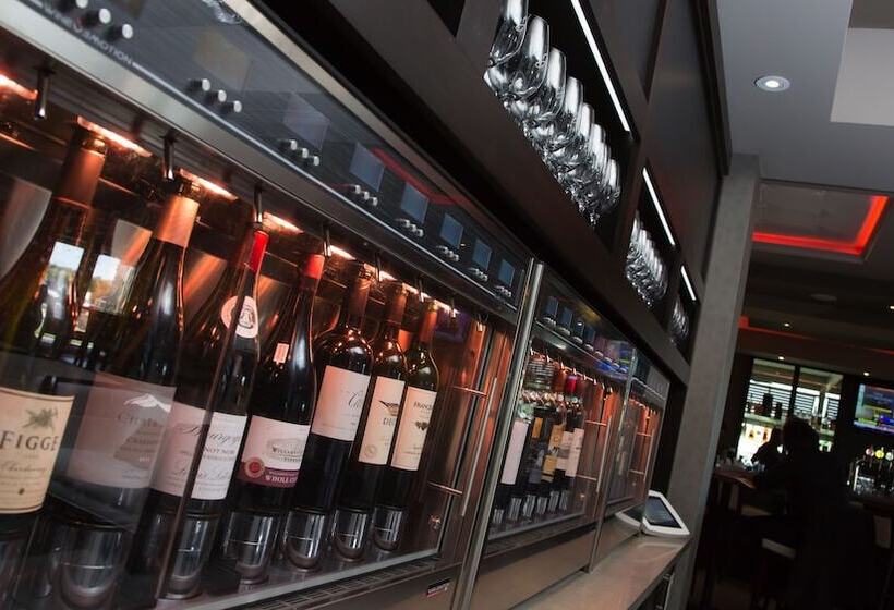 Holiday Inn Hotel & Suites Davenport, An Ihg