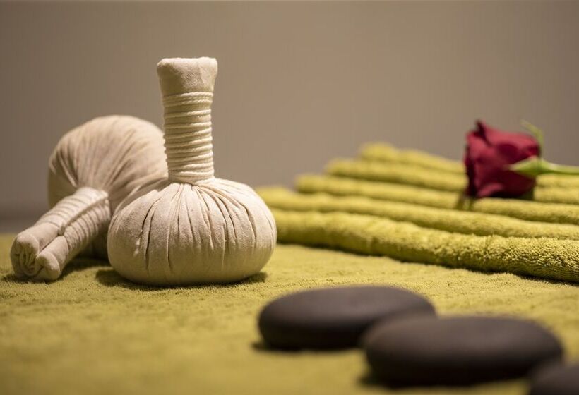 هتل 72 Sharjah Waterfront