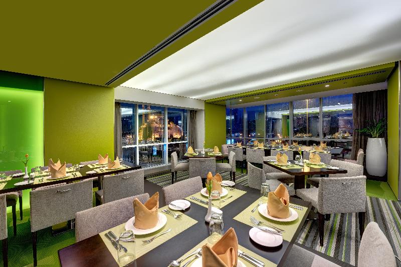 هتل 72 Sharjah Waterfront