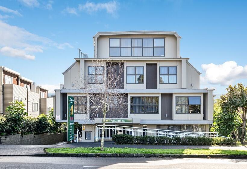 בית מלון כפרי Alexander Inn