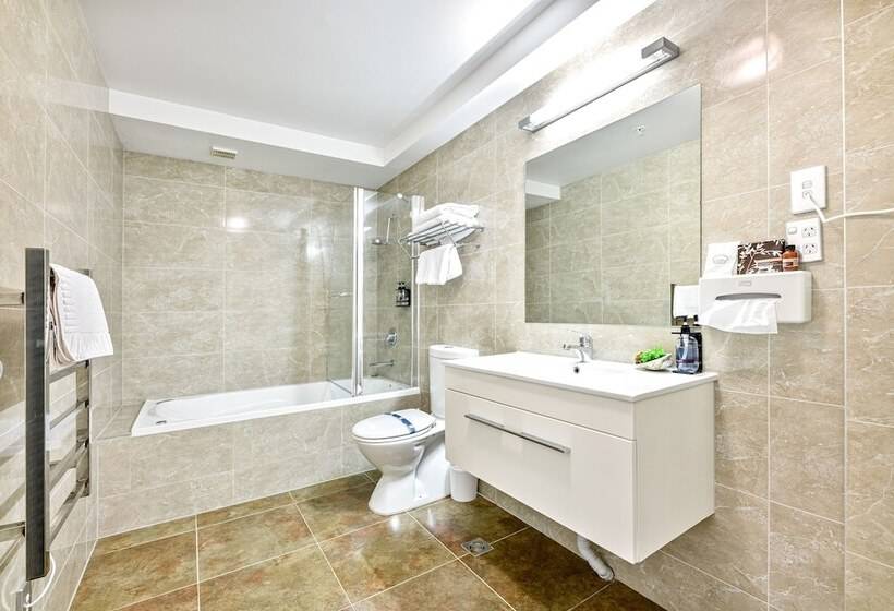 בית מלון כפרי Alexander Inn