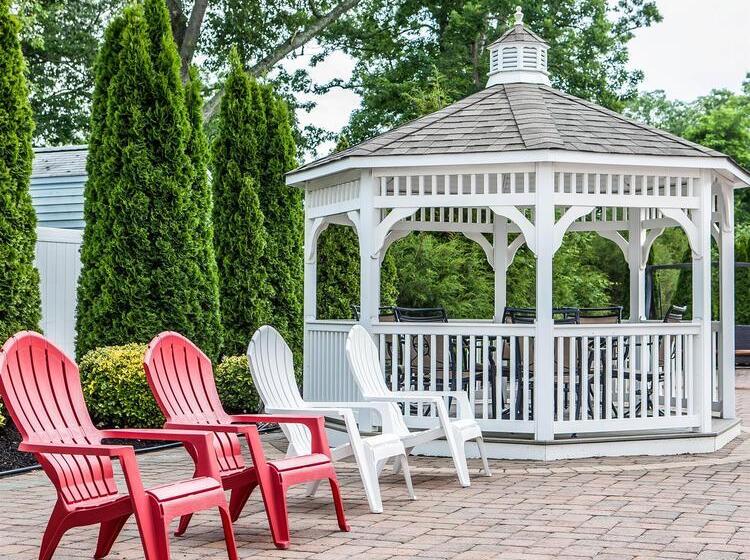 Avon Hotel   Toms River