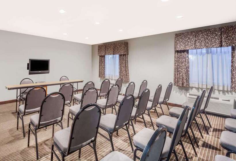 فندق Baymont By Wyndham Jackson