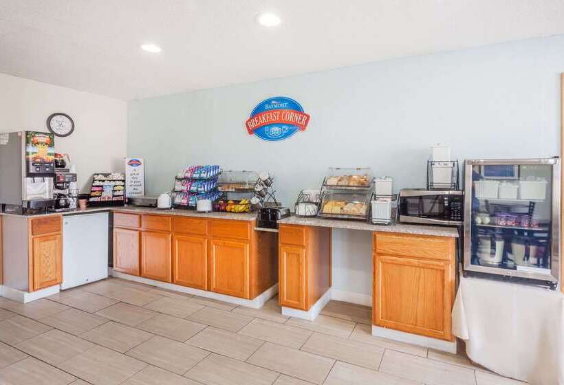 فندق Baymont By Wyndham Jackson