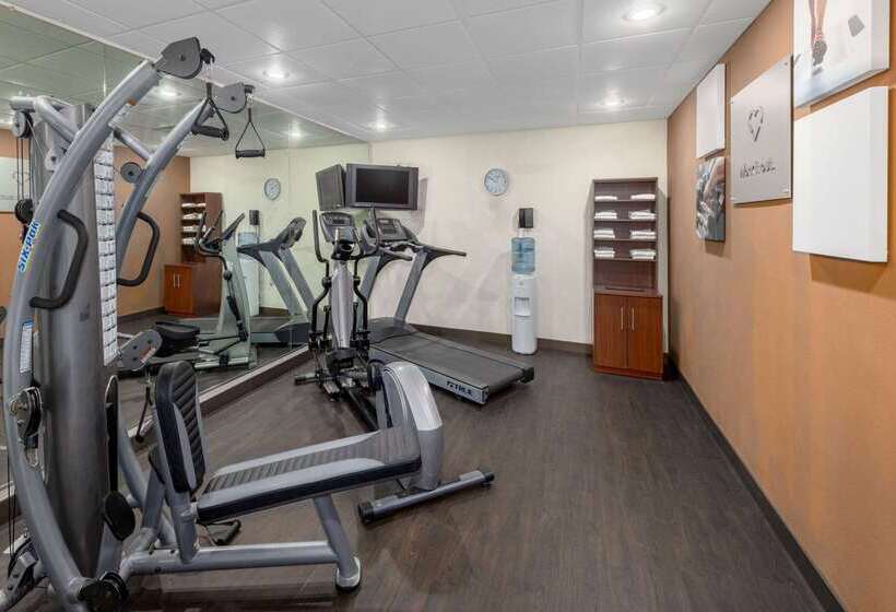 فندق Baymont By Wyndham Pratt