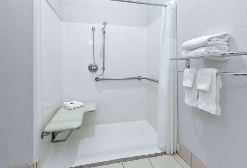 Отель Baymont Inn & Suites By Wyndham Glen Rose