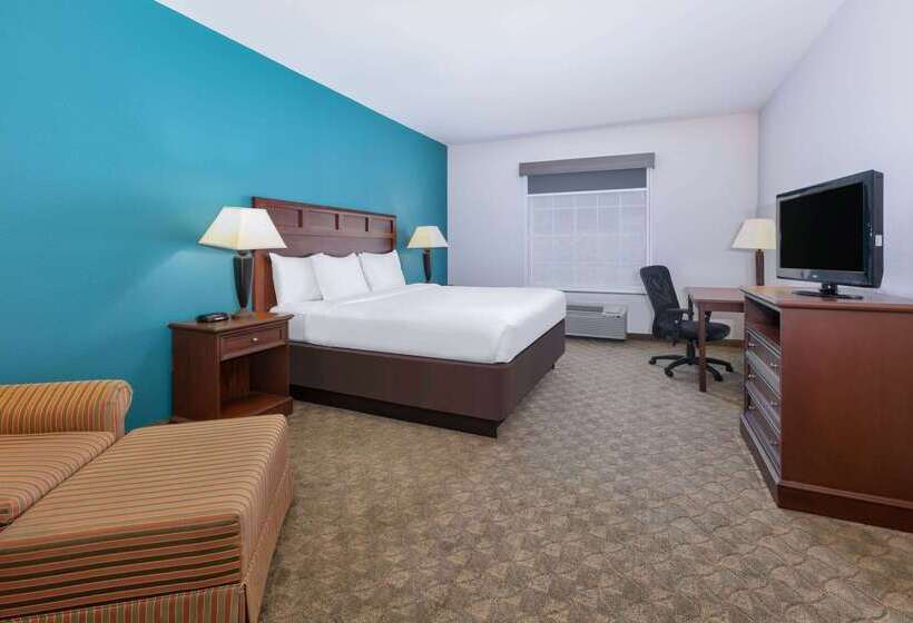 Отель Baymont Inn & Suites By Wyndham Glen Rose
