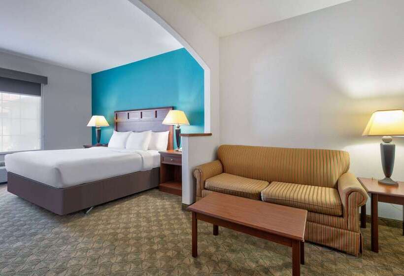 Отель Baymont Inn & Suites By Wyndham Glen Rose