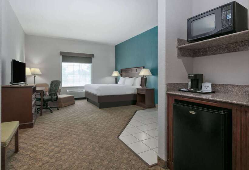 Отель Baymont Inn & Suites By Wyndham Glen Rose