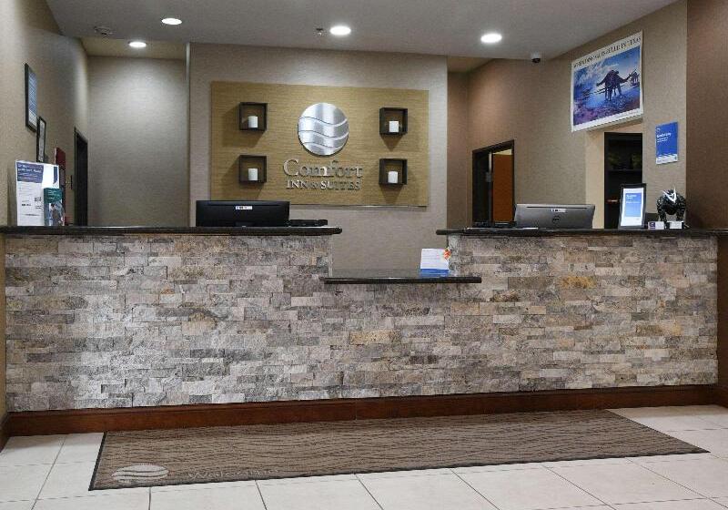 Отель Baymont Inn & Suites By Wyndham Glen Rose