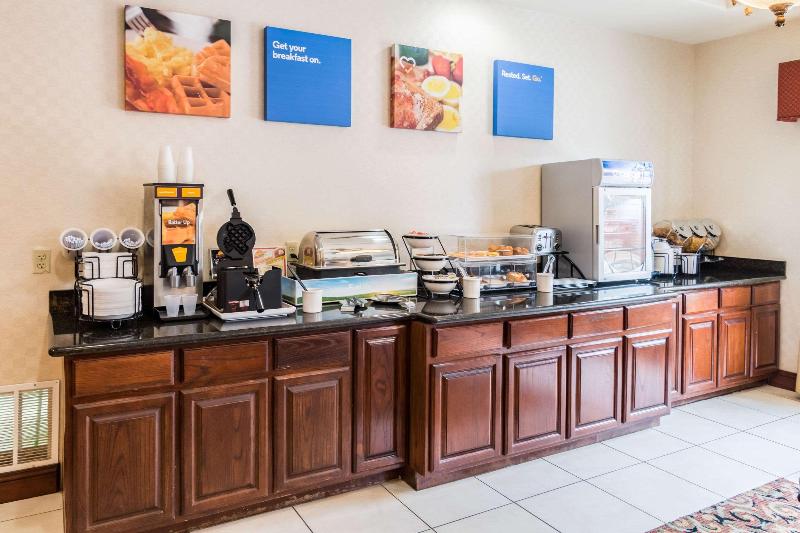 Отель Baymont Inn & Suites By Wyndham Glen Rose