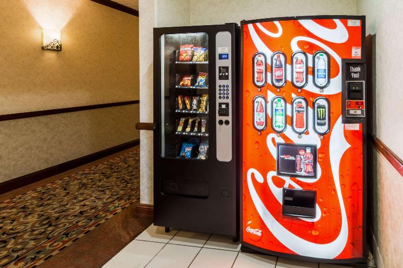 Отель Baymont Inn & Suites By Wyndham Glen Rose