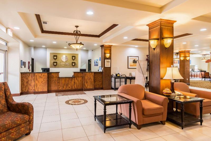 Отель Baymont Inn & Suites By Wyndham Glen Rose