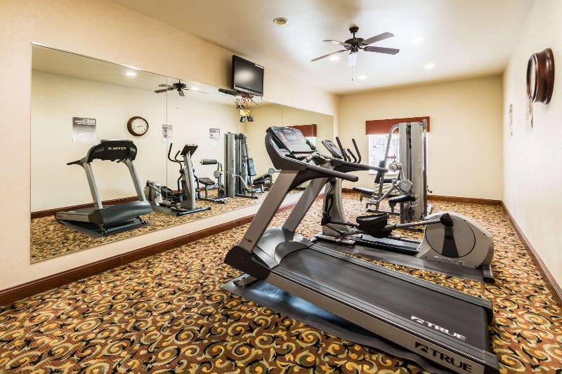 Отель Baymont Inn & Suites By Wyndham Glen Rose