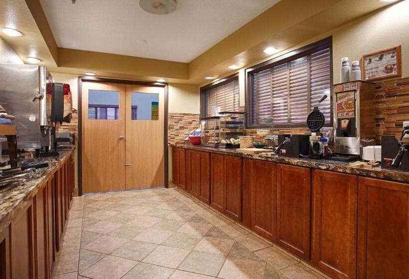 فندق Best Western Alexandria Inn