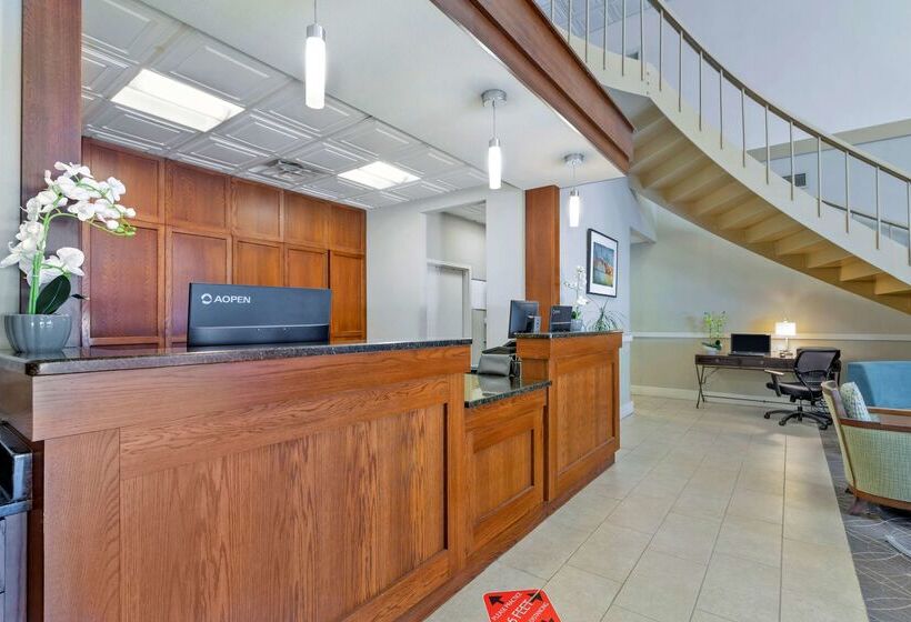 فندق Best Western Hendersonville Inn